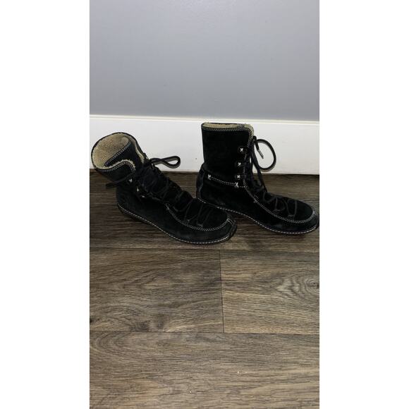 Timberland black boots Size 8M - Picture 3 of 6